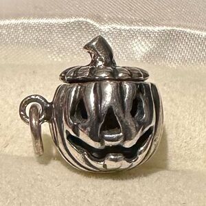 925 Sterling Silver Movable Jack O' Lantern Halloween Pumpkin Charm pendant